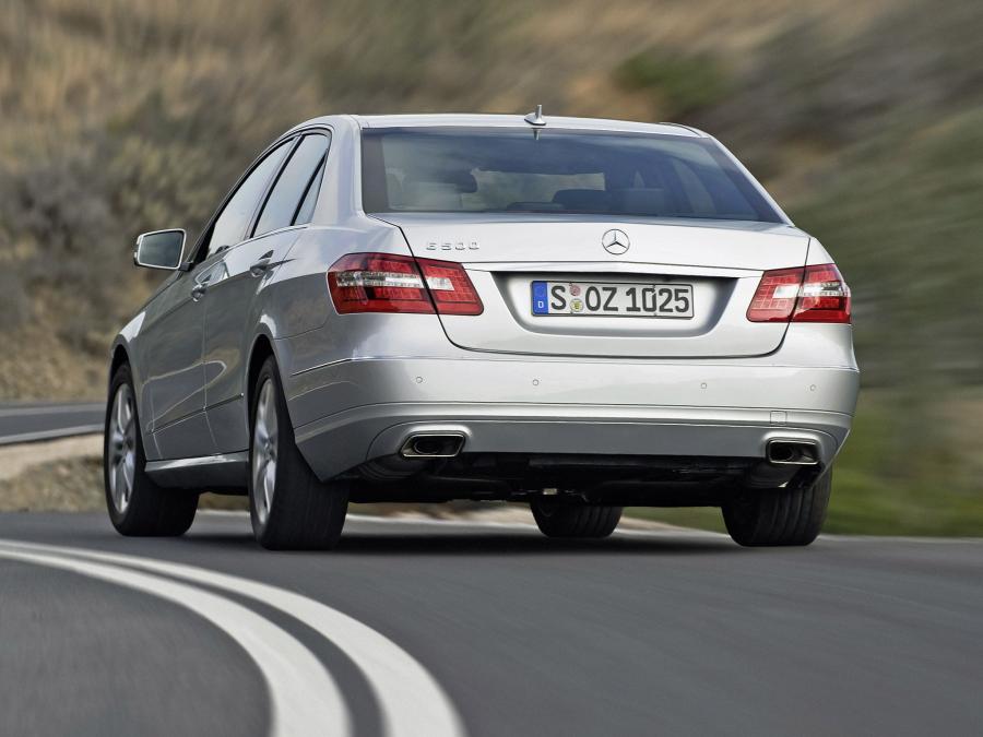  Mercedes-Benz E-Class Avantgarde 2009 года  (фото 16 из 20)